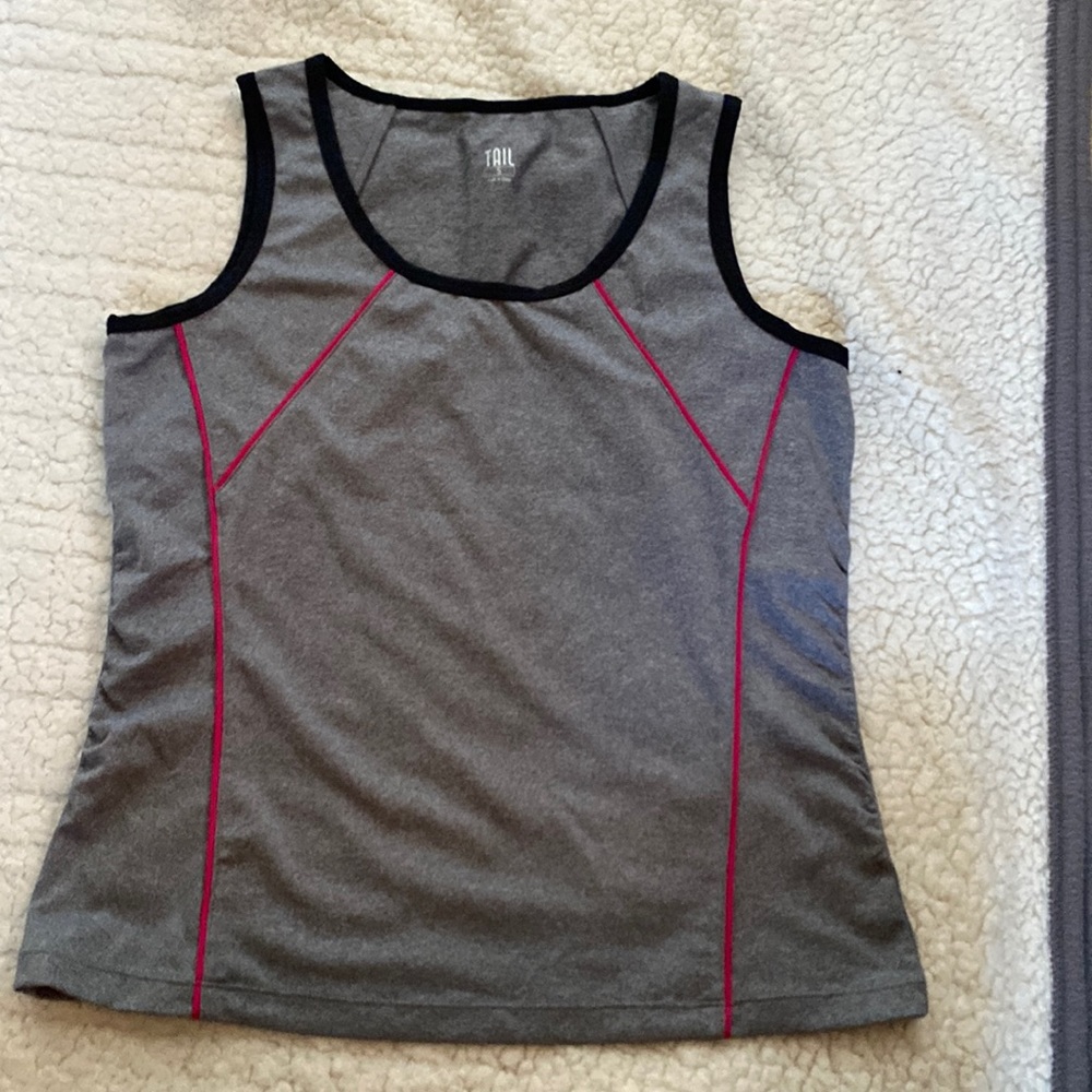 Size small women’s tank